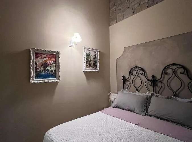 לינה וארוחת בוקר Sasso Di Rocca 3*