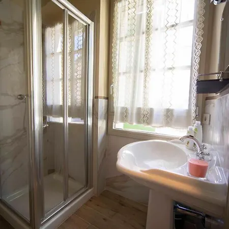 Sasso Di Rocca Bed and Breakfast 3*