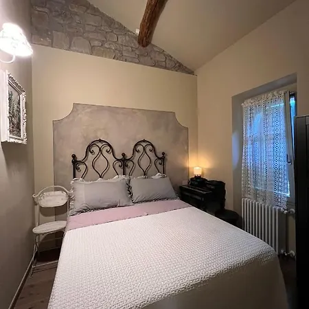 Sasso Di Rocca Bed and Breakfast