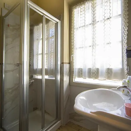 Bed & Breakfast Sasso Di Rocca 3*