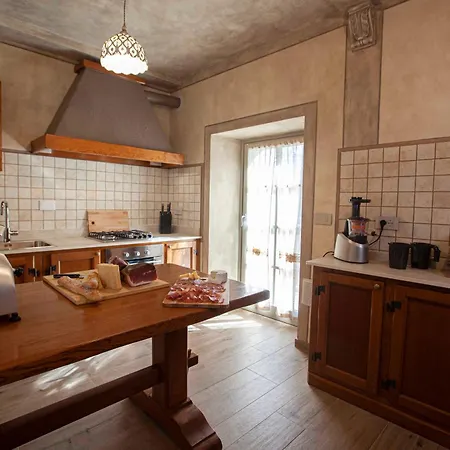 فندق مبيت وإفطار Sasso Di Rocca